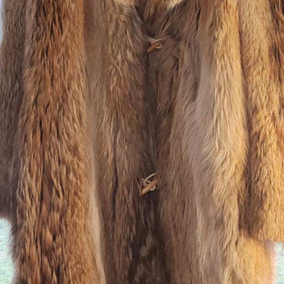 Fur coat with matching hat - Picture 4 of 13